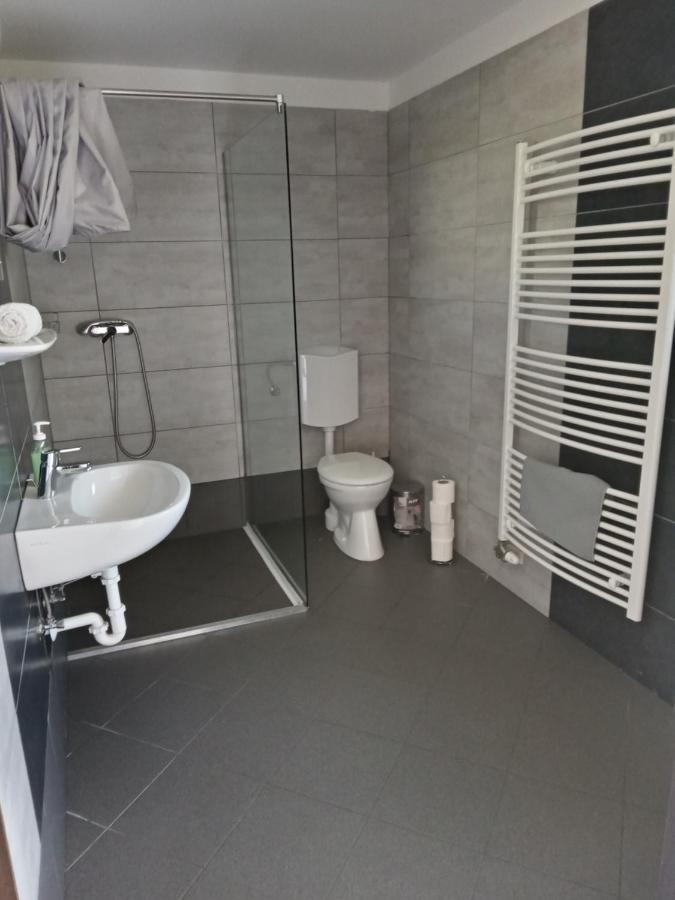 Tiszaliget Apartman Es Szallo Ζολνοκ Εξωτερικό φωτογραφία